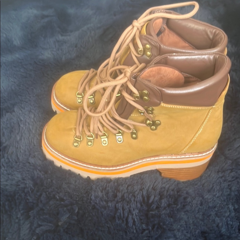 Women's Tan Hiking Boots - Picture 3 of 4